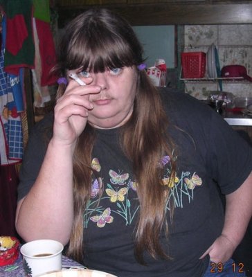 Super%20fat%20female%20smoker.jpg